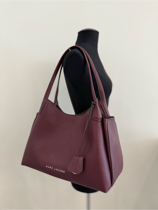 Marc Jacobs Handbags - NWT Marc Jacobs large work hobo bag - dark plum
